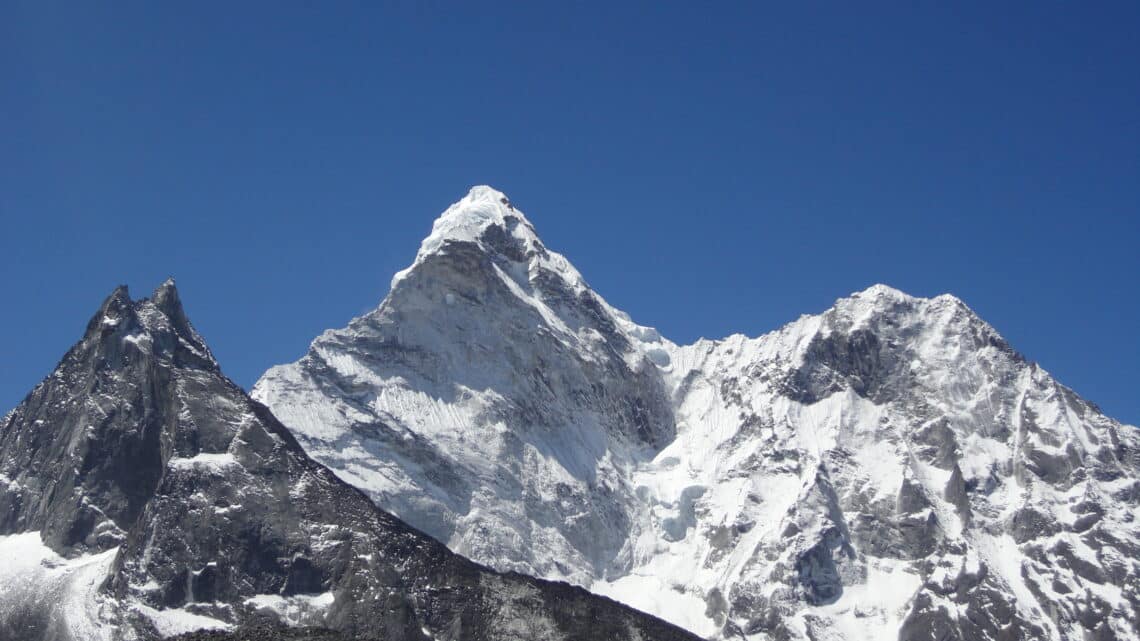 10 Unmissable Experiences on the EBC