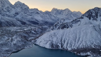 Everest Base Camp Trek with Chola Pass and Gokyo Lake Trek-17 Days