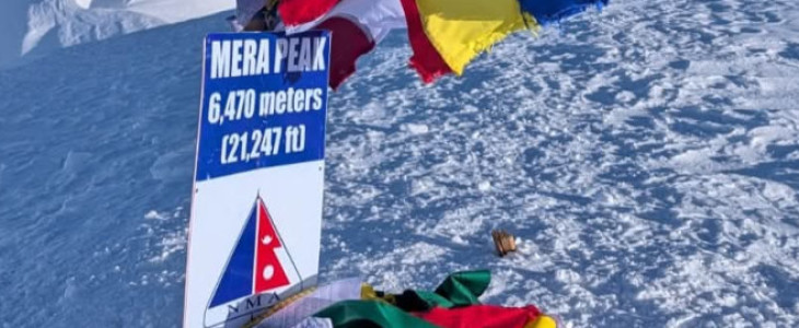 Mera Peak Climbing-17 Days